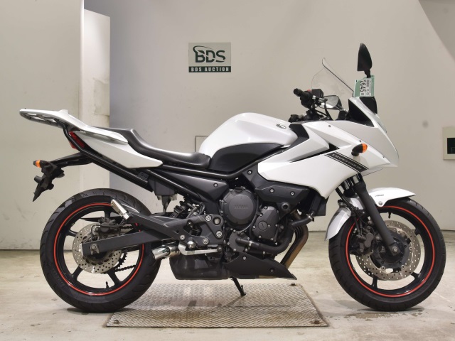 Yamaha XJ6 DIVERSIONA 2010