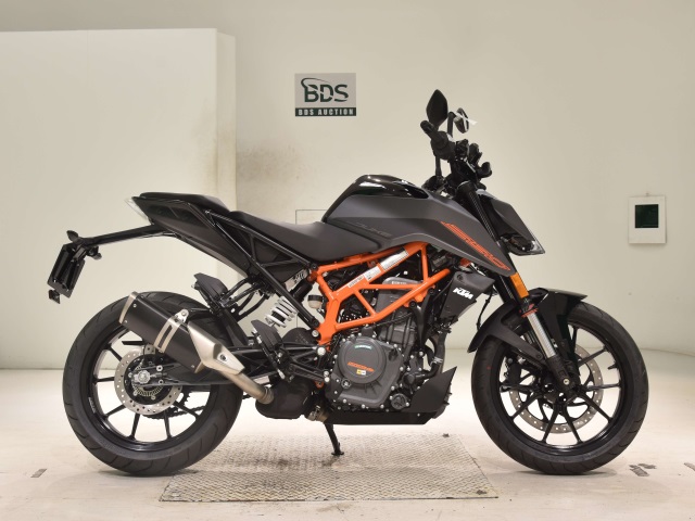 KTM 390 DUKE 2025