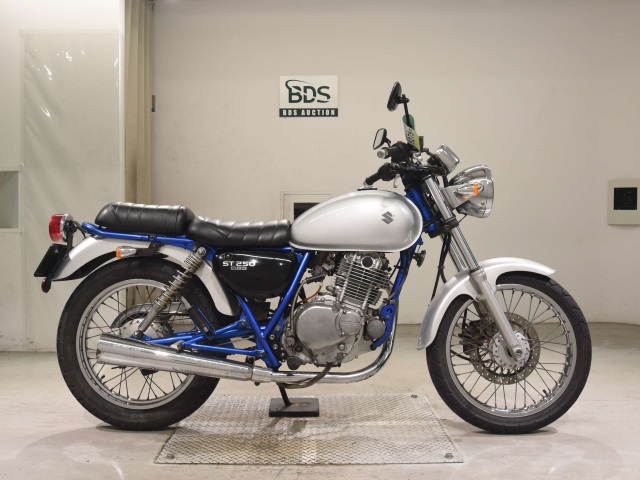 Suzuki ST250E 2004