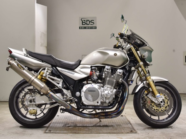 Yamaha XJR1300 2002