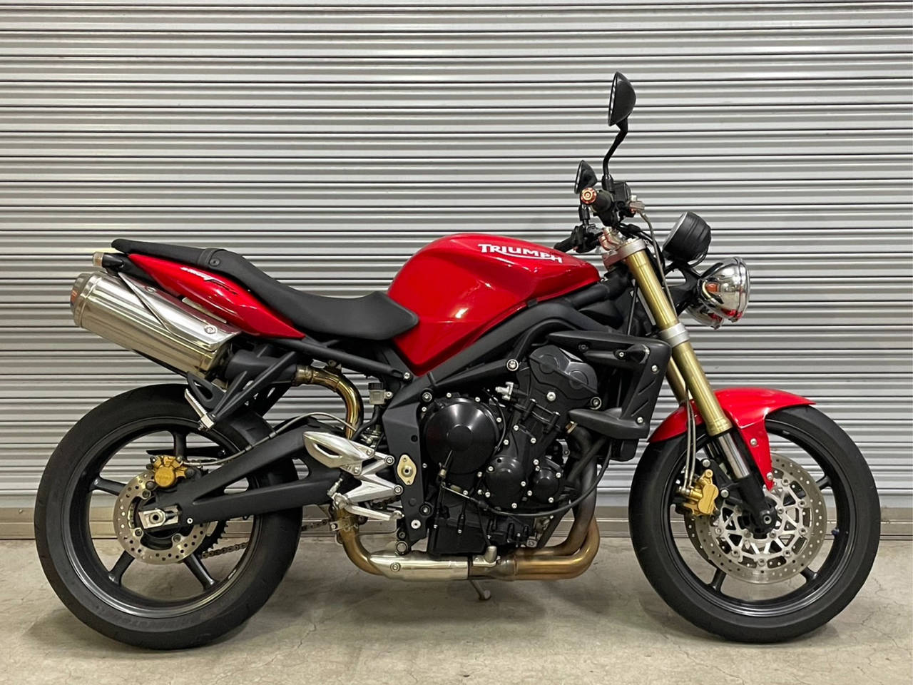 Triumph STREET TRIPLE 2011
