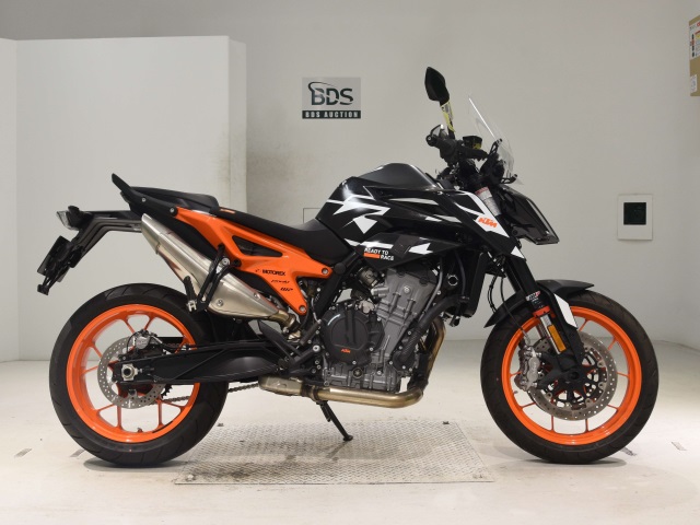 KTM 890 DUKE GP 2023