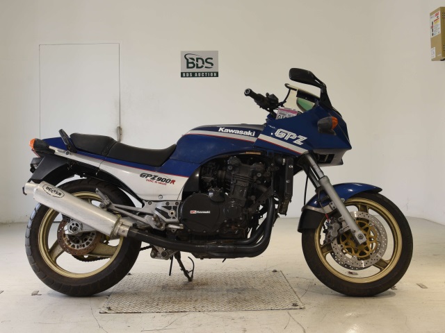 Kawasaki GPZ900R
