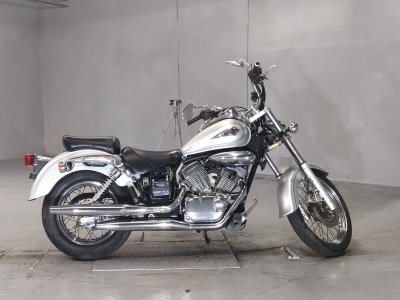 Suzuki INTRUDER 250LC