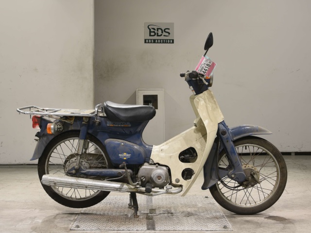 Honda C50 2000