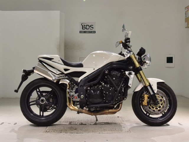 Triumph SPEED TRIPLE 2006