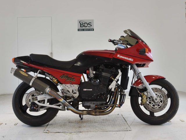 Kawasaki GPZ900R 1995