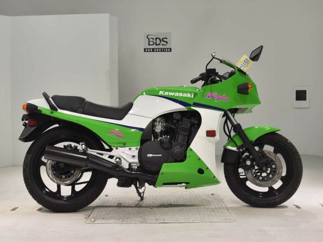 Kawasaki GPZ900R 1985