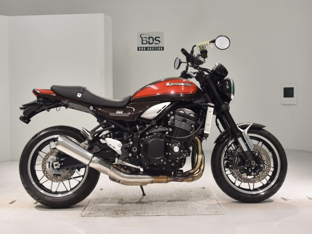 Kawasaki Z900RS 2023