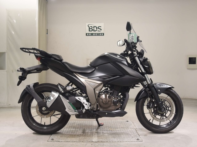 Suzuki GIXXER250