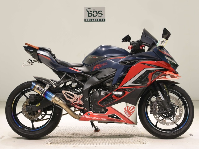 Kawasaki NINJA ZX-25R KRT 2022