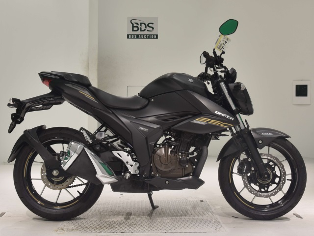 Suzuki GIXXER250