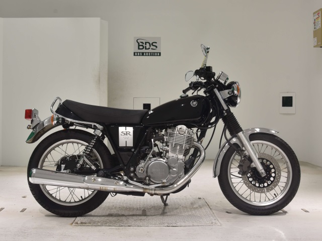 Yamaha SR400 2019
