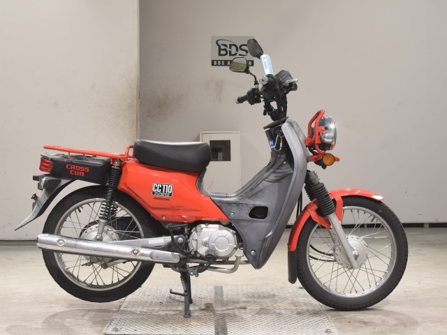 Honda CC110 CROSSCUB 2016