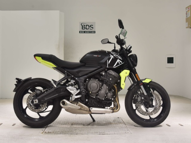 Triumph TRIDENT660 2024