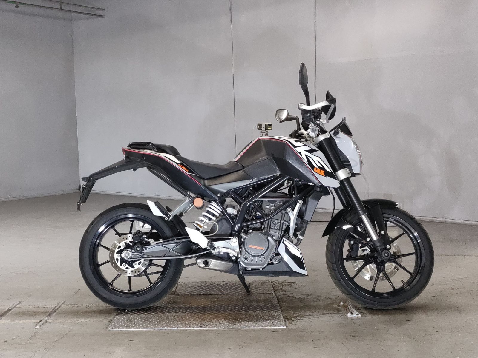 KTM 125 DUKE 2012