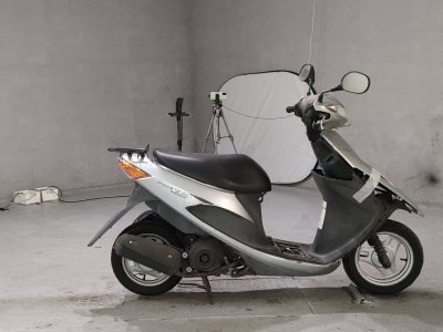Suzuki ADDRESS V50