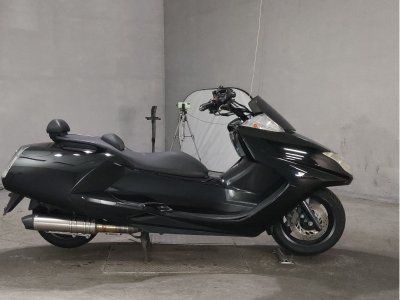 Yamaha MAGZAM 2012