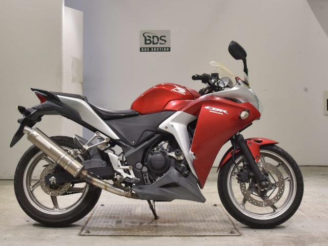 Honda CBR250R 2011