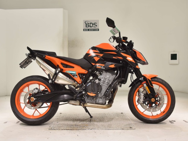KTM 890 DUKE GP 2023
