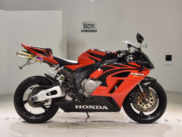 Honda CBR1000RR 2004