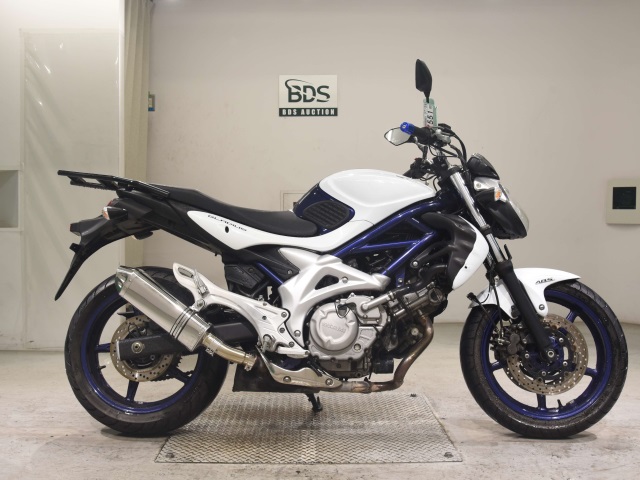 Suzuki GLADIUS SFV400 2011
