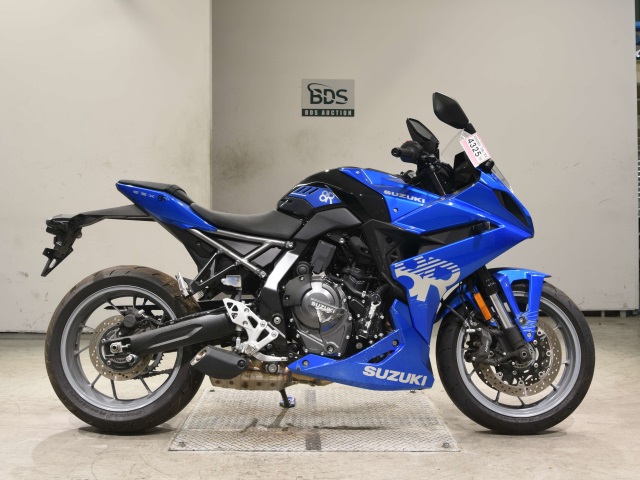 Suzuki GSX-8S 2024