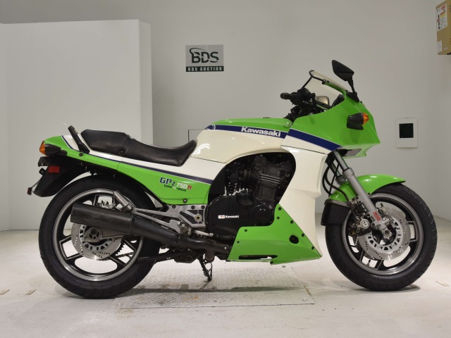 Kawasaki GPZ750R 1986