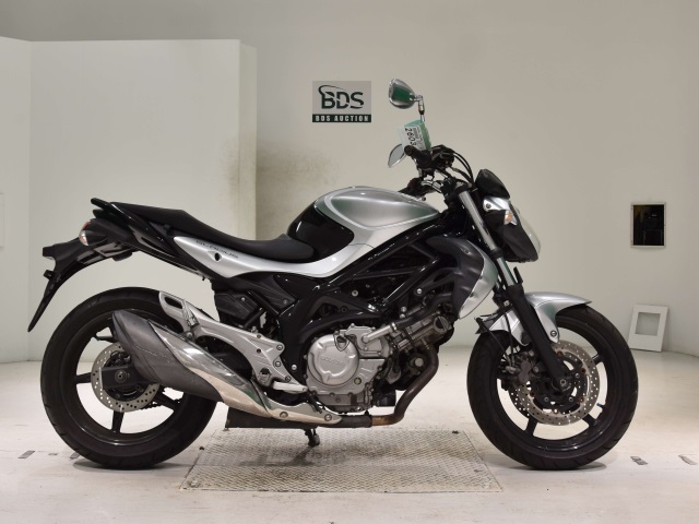 Suzuki GLADIUS SFV400 2012