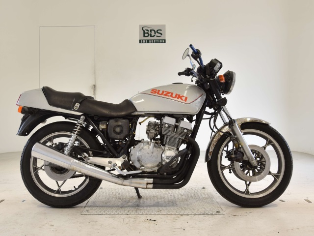 Suzuki GSX400F