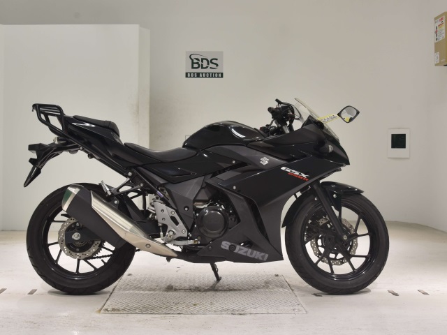 Suzuki GSX250R