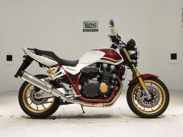 Honda CB1300SF 2023