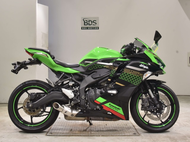 Kawasaki NINJA ZX-25R 2021