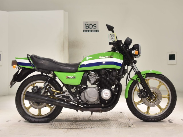 Kawasaki KZ750 2022
