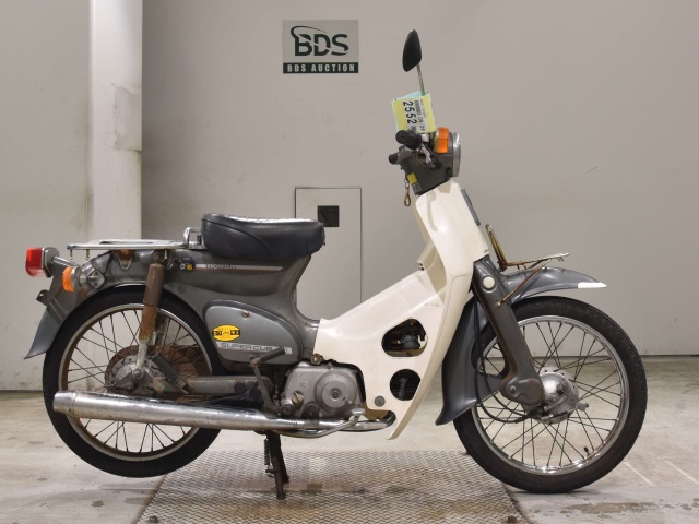 Honda C90 1982