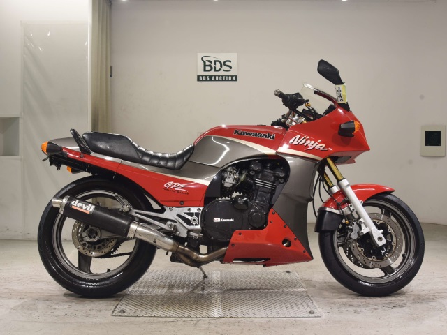 Kawasaki GPZ900R 1998