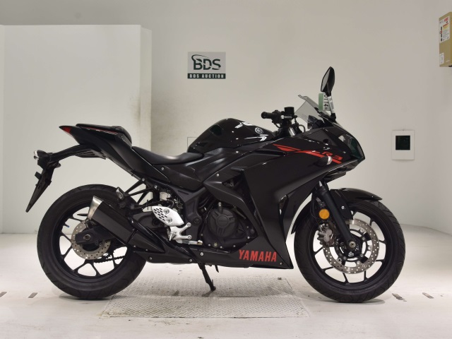 Yamaha YZF-R3 2015