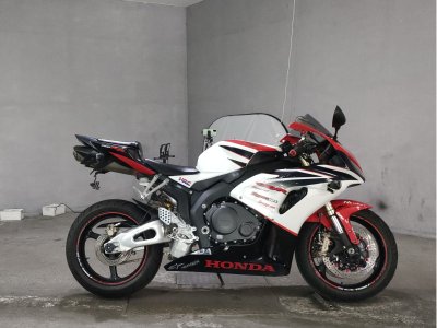 Honda CBR1000RR 2006