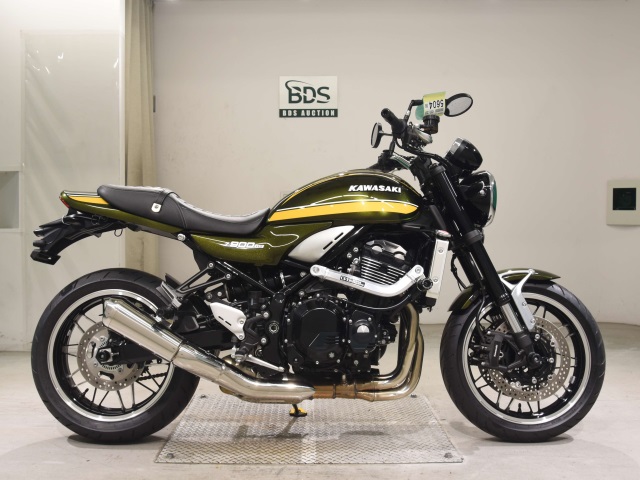 Kawasaki Z900RS 2021