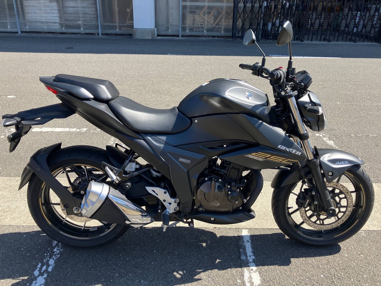 Suzuki GIXXER250