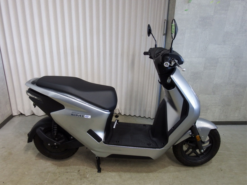 Honda EM1E: 2023