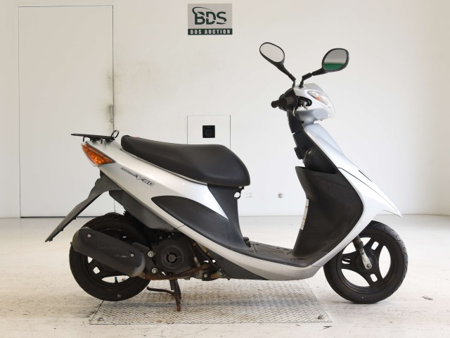 Suzuki ADDRESS V50