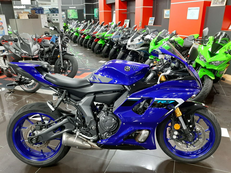 Yamaha YZF-R7 2025