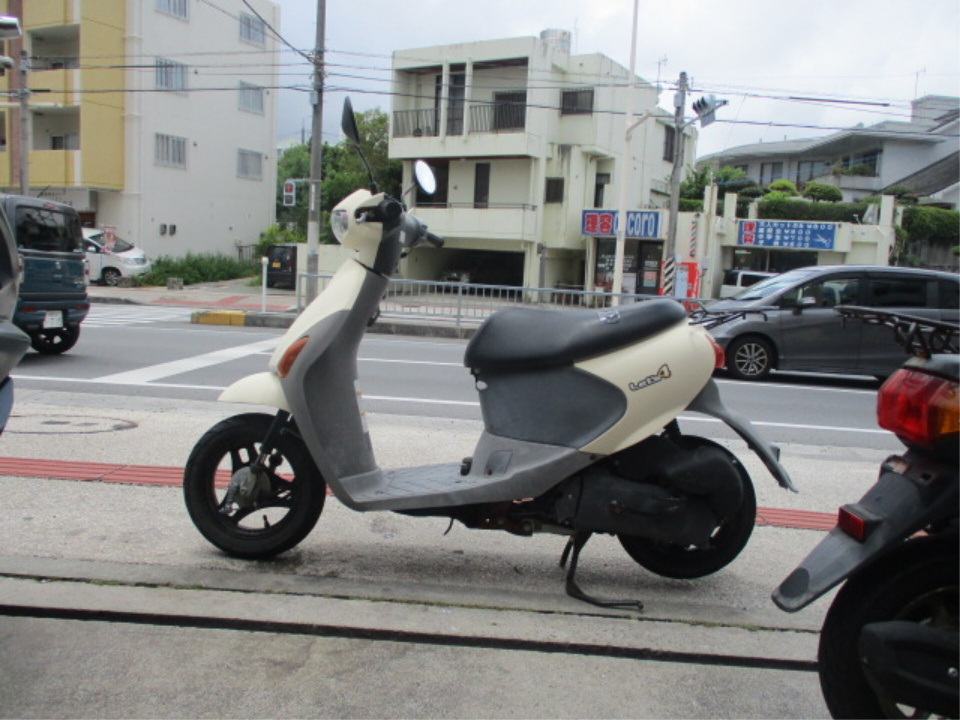 Suzuki LETS4