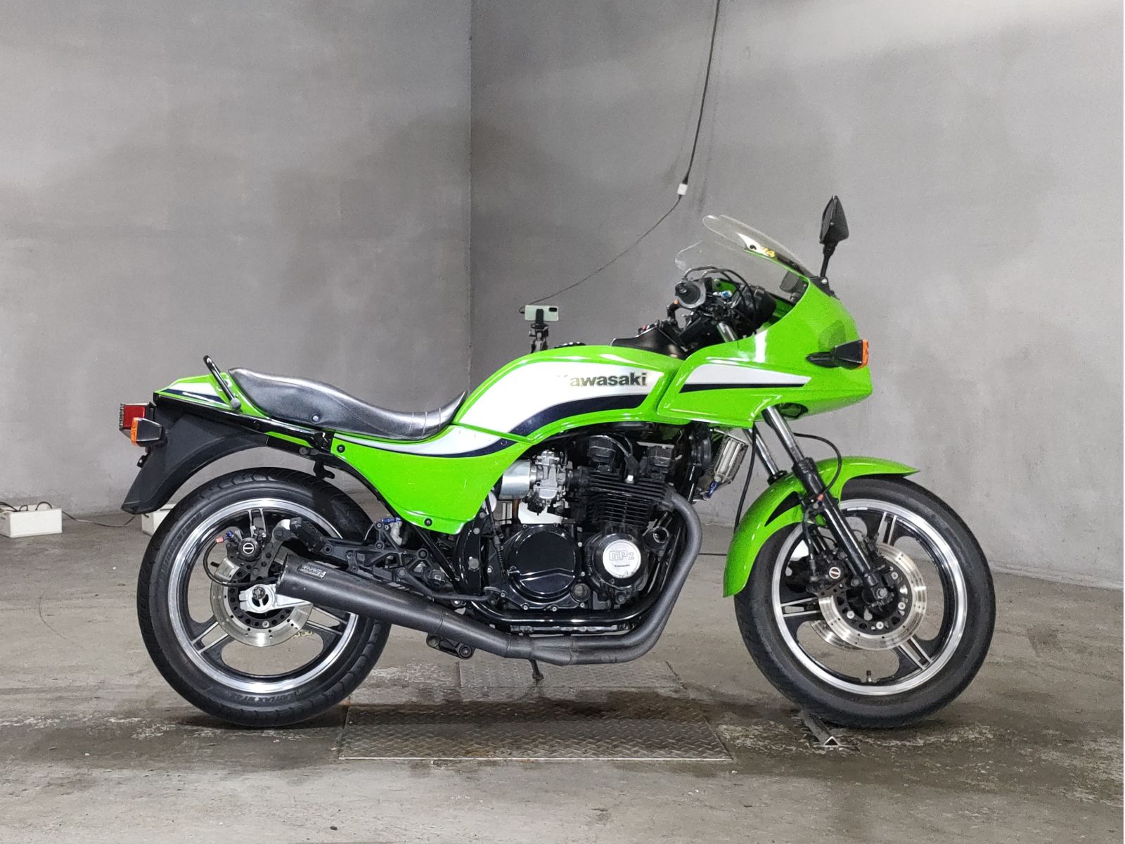 Kawasaki GPZ750 1983