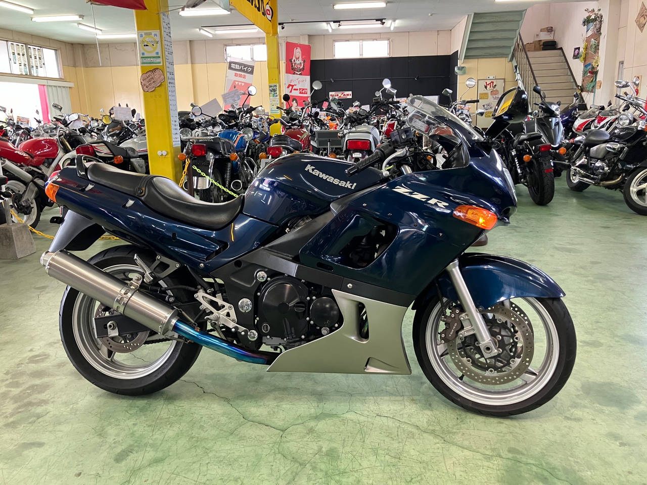 Kawasaki ZZ-R400 2005