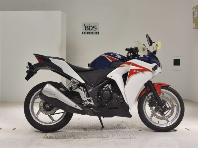 Honda CBR250R 2011