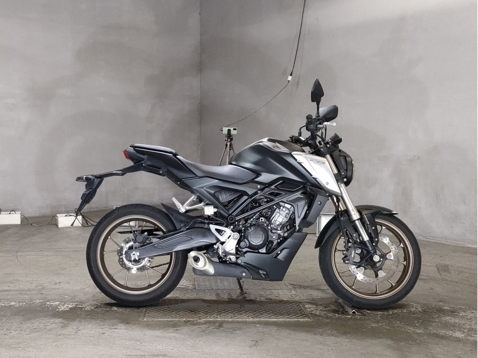 Honda CB125R 2021