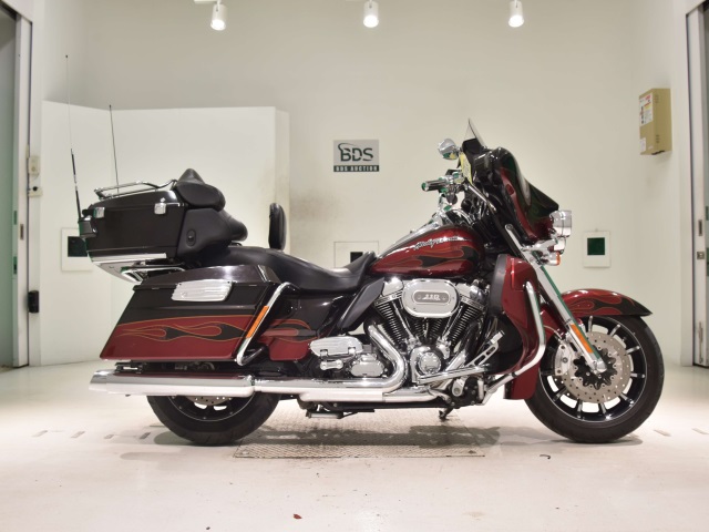 HD FLHTCUSE1800 CVO 2010