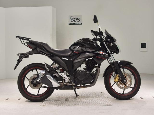 Suzuki GIXXER150